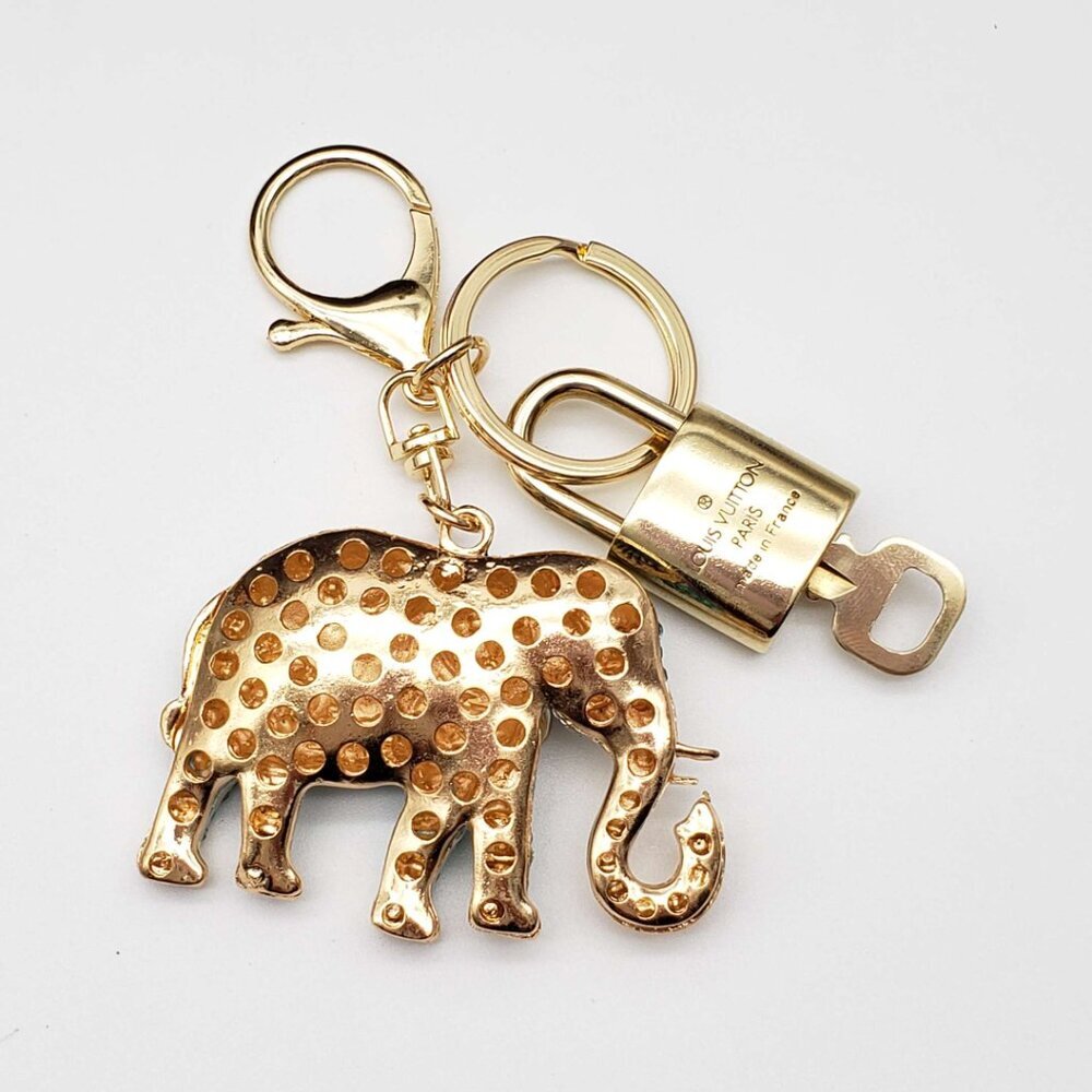 LV Gold Padlock & Key 🔒 Authentic Louis Vuitton Bag Unbranded Elephant Charm - Picture 3 of 6
